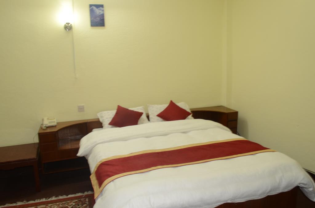 Potala Tourist Home Katmandú Habitación foto